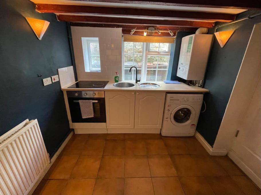 Rustic 18Th Century Stone Cottage With Fireplace And Parking Crowborough Eksteriør bilde